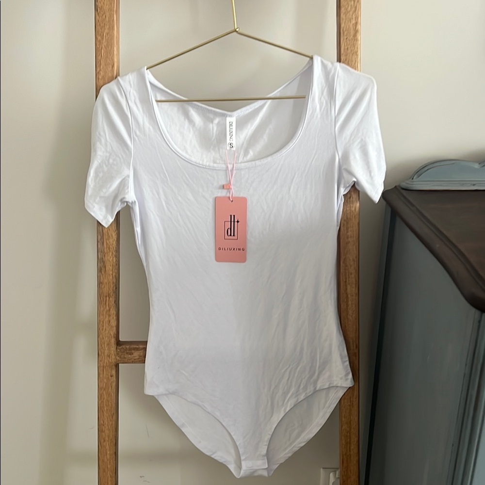 White Fitted Short Sleeve Bodysuit